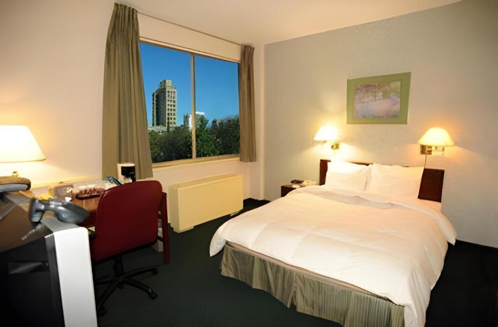 The Marlborough Hotel Winnipeg Extérieur photo