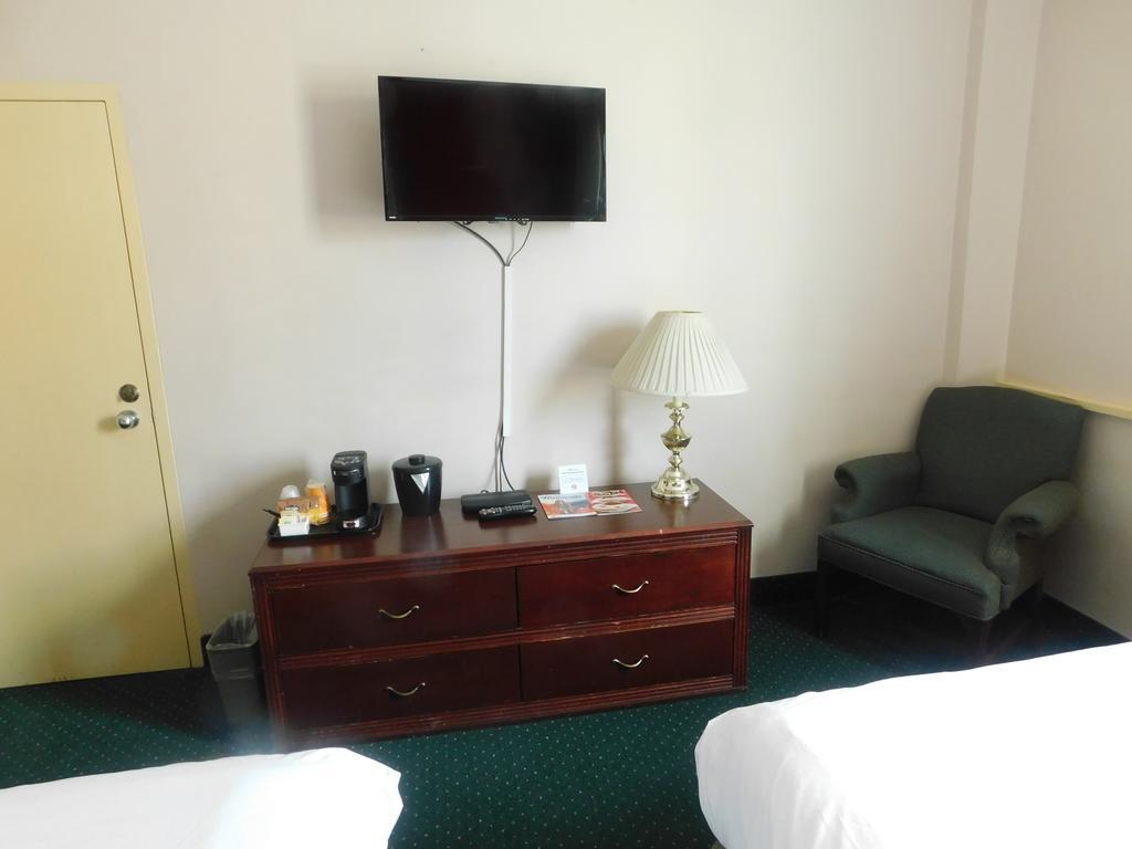 The Marlborough Hotel Winnipeg Extérieur photo