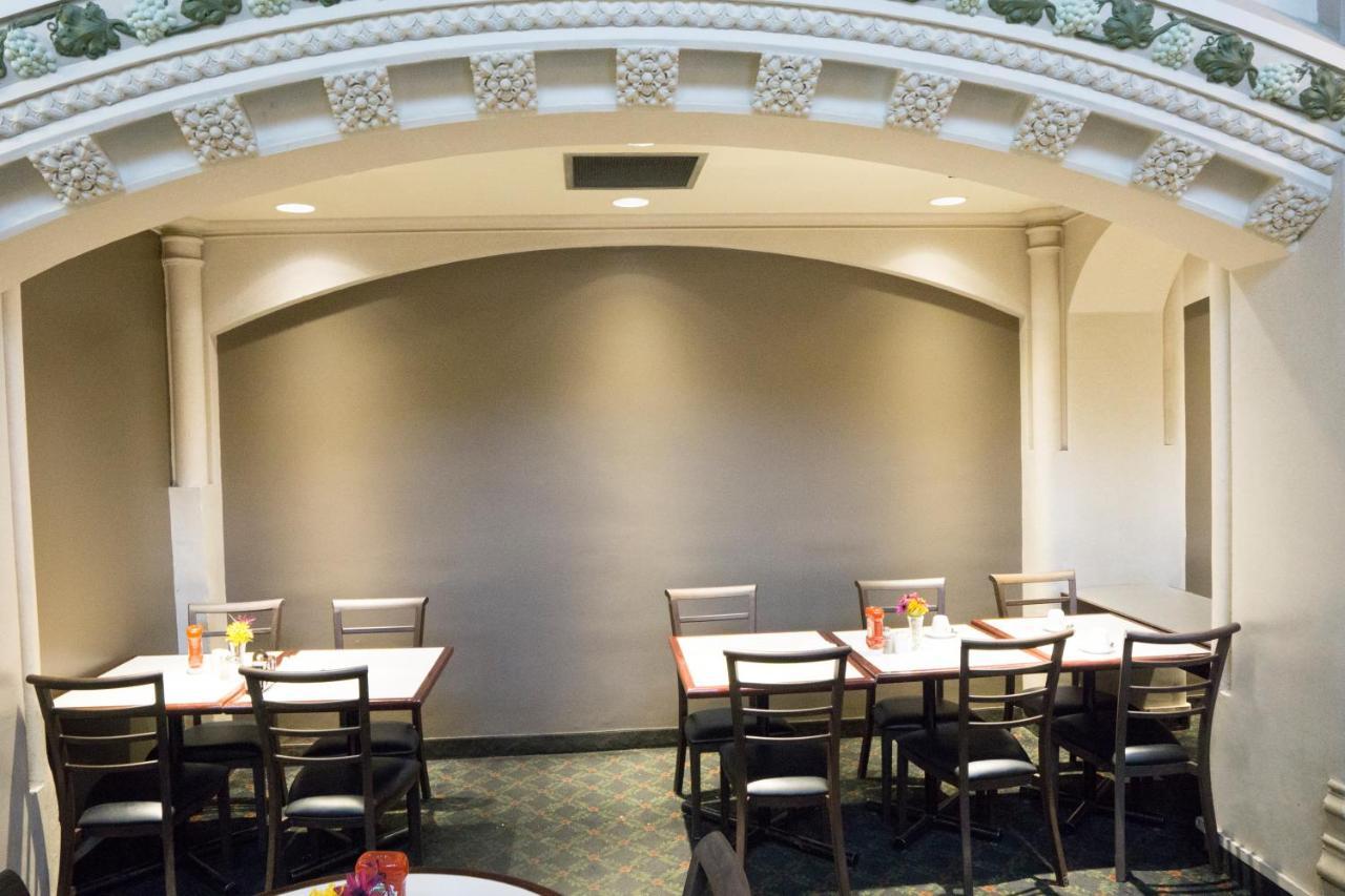 The Marlborough Hotel Winnipeg Extérieur photo